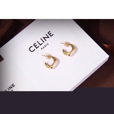 Ce**e earrings